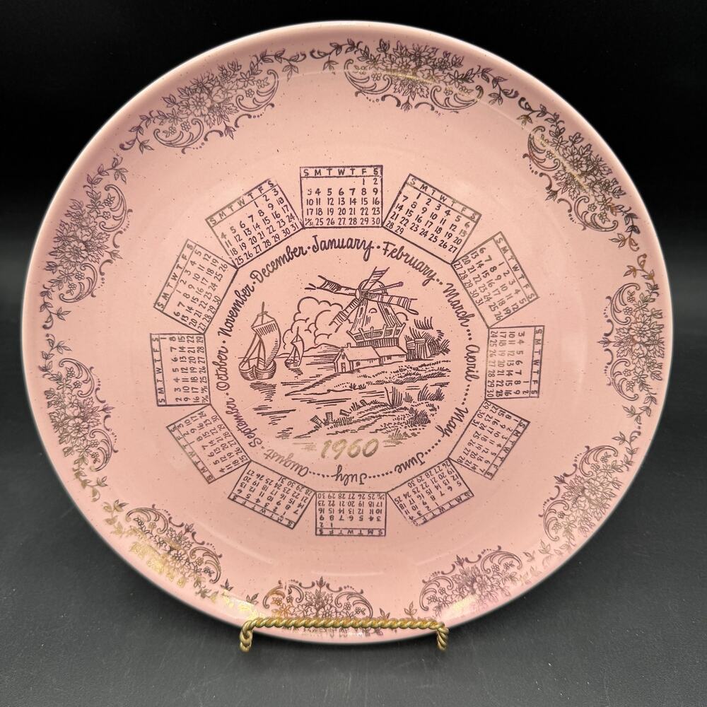 1960 Calendar Plate by TAYLOR, SMITH & TAYLOR (TS&T) Pebbleford Pink Coupe